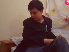 Hansel Thio's solo performance: a tribute to a missed ex-girlfriend