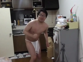 Japanese Youtuber Simoyaka takes on the ice bucket challenge with a sensual twist