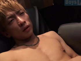 Thai gay doll's inaugural self-pleasure session